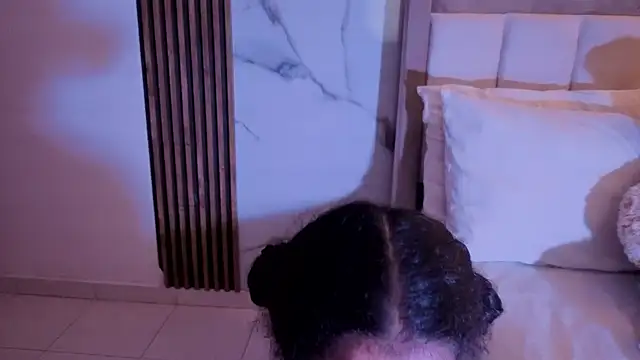 LunaRosse  online show from September 29, 2025, 12:00 pm