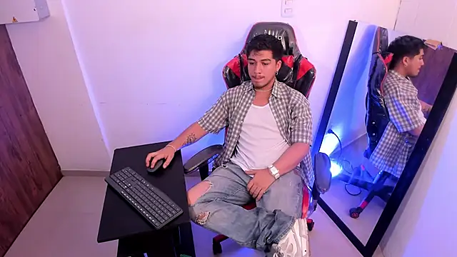 juanmechanic  online show from November 6, 2025, 5:55 am