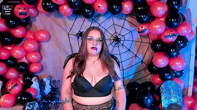 Snapshot of Laureen_se chatting on October 22, 2025, 2:22 am Laureen se online show from October 22, 2025, 2:22 am