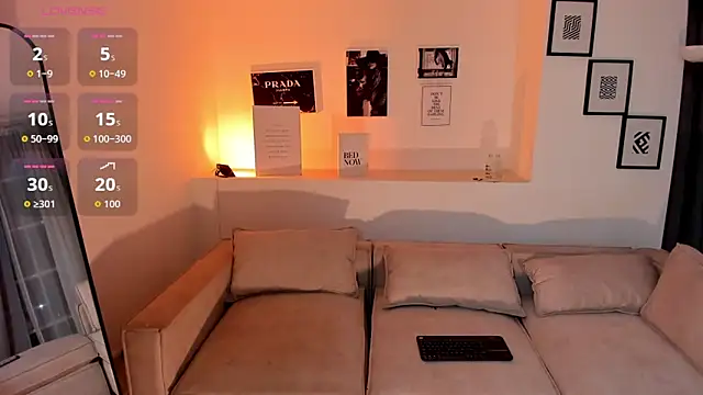 Snapshot of Laureen_se chatting on October 8, 2025, 3:52 am Laureen se online show from October 8, 2025, 3:52 am