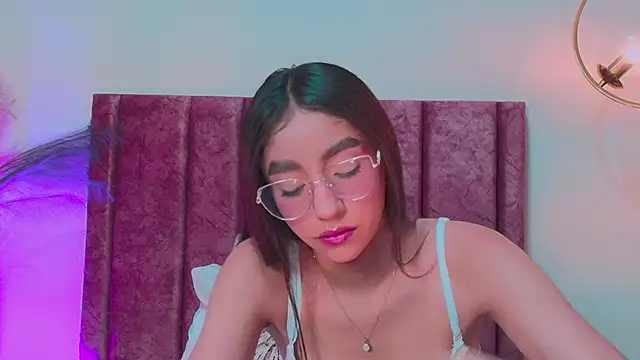 IvyJhons online show from November 14, 2025, 11:58 am