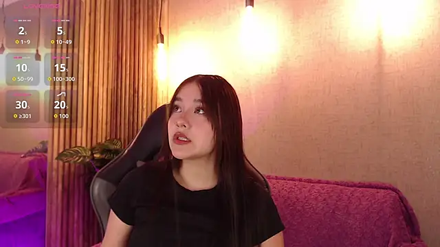 Snapshot of KimGarces chatting on November 2, 2025, 3:28 pm KimGarces online show from November 2, 2025, 3:28 pm