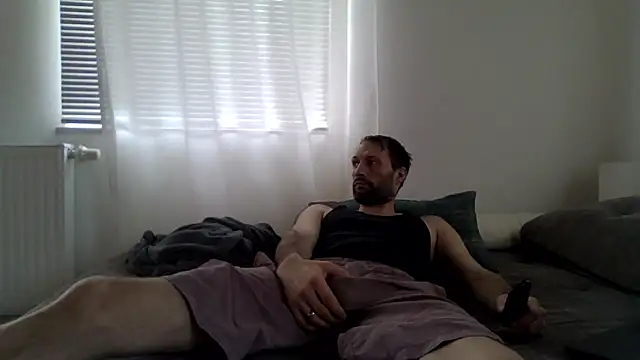 XLBarehengst online show from March 24, 2026, 1:33 pm