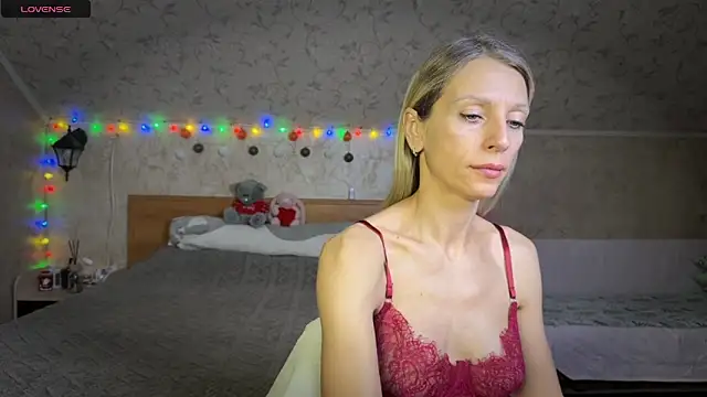 Snapshot of CleoSecret chatting on February 5, 2026, 5:09 pm CleoSecret online show from February 5, 2026, 5:09 pm