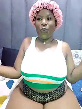 Snapshot of MrsMxx25 chatting on October 22, 2025, 10:25 am MrsMxx25 online show from October 22, 2025, 10:25 am