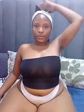 Snapshot of MrsMxx25 chatting on October 8, 2025, 9:15 pm MrsMxx25 online show from October 8, 2025, 9:15 pm