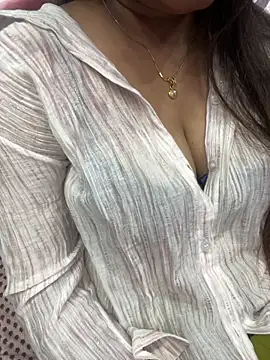 Naughty-Kamini online show from October 30, 2025, 5:32 pm