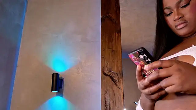 Snapshot of kaylie_mitchel chatting on February 28, 2026, 4:17 pm kaylie mitchel online show from February 28, 2026, 4:17 pm