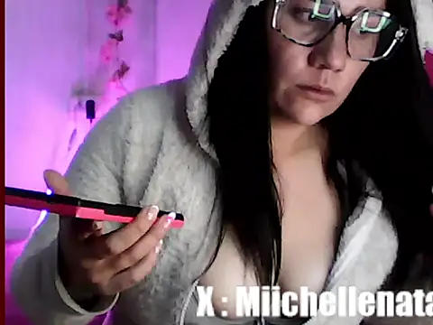 miichellemalvoa online show from May 25, 2026, 9:35 pm
