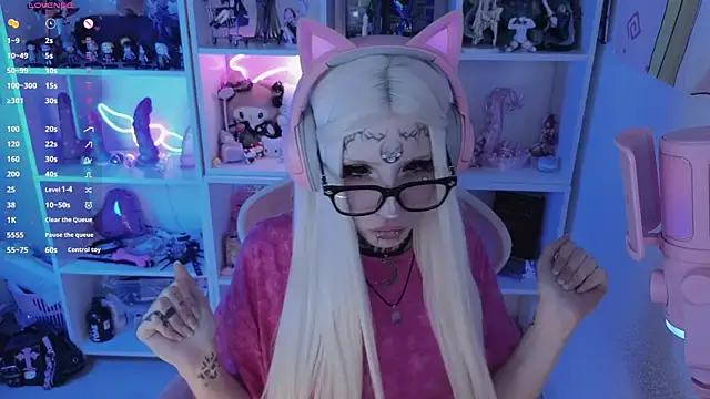 Nana stolass online show from June 15, 2026, 2:50 pm