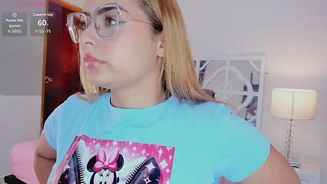 MikaelaStone online show from November 8, 2025, 12:09 pm