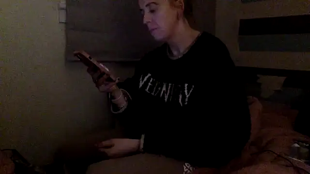 Bellababexox online show from May 15, 2026, 11:03 pm