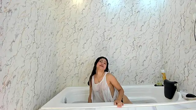 Snapshot of dore_amelie chatting on October 29, 2025, 12:59 pm dore amelie online show from October 29, 2025, 12:59 pm