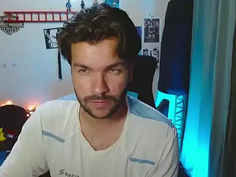 Snapshot of cortelioni_massimo_ chatting on October 2, 2025, 1:09 am cortelioni massimo online show from October 2, 2025, 1:09 am