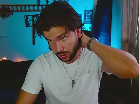 Snapshot of cortelioni_massimo_ chatting on October 25, 2025, 8:31 pm cortelioni massimo online show from October 25, 2025, 8:31 pm