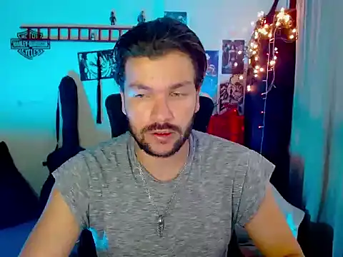 cortelioni massimo  online show from November 20, 2025, 8:42 pm