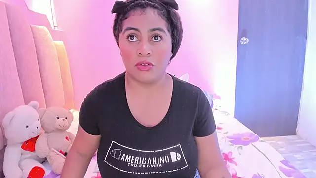 Snapshot of AndreaSweet2 chatting on October 2, 2025, 7:50 pm AndreaSweet2 online show from October 2, 2025, 7:50 pm