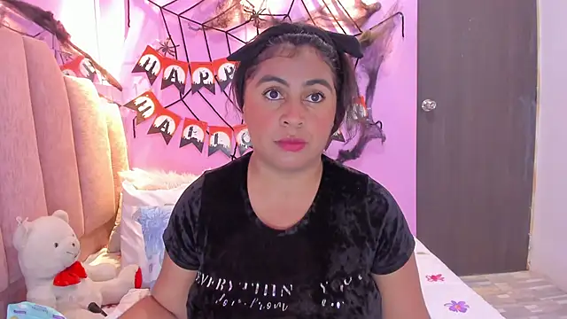 AndreaSweet2 online show from November 4, 2025, 8:12 pm