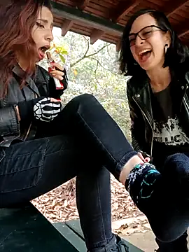 Snapshot of MistressEvangelinemourne chatting on October 5, 2025, 9:27 pm MistressEvangelinemourne online show from October 5, 2025, 9:27 pm