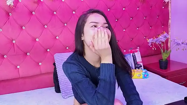 Nanis James online show from January 10, 2026, 3:35 am