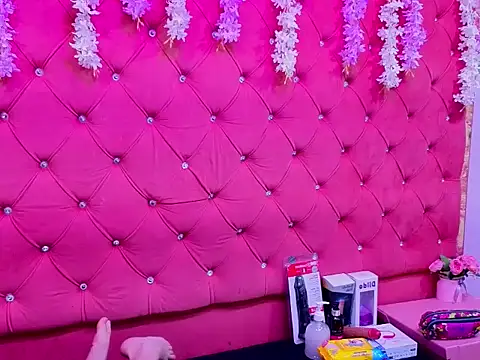 Snapshot of Nanis_James chatting on October 16, 2025, 2:53 am Nanis James online show from October 16, 2025, 2:53 am