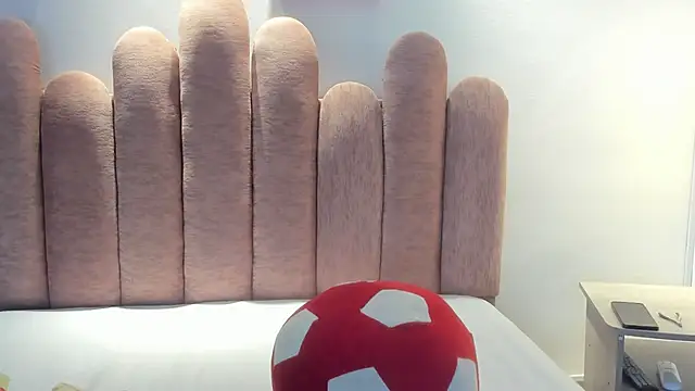 Lily666  online show from September 10, 2025, 7:02 pm