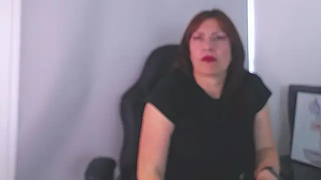 Snapshot of AmaraMoon_ chatting on October 14, 2025, 10:20 pm AmaraMoon  online show from October 14, 2025, 10:20 pm