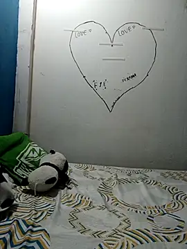 Snapshot of Geral_Yeraldyn09 chatting on October 14, 2025, 12:55 am Geral Yeraldyn09 online show from October 14, 2025, 12:55 am