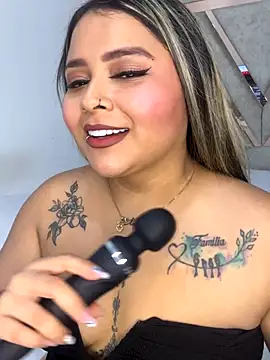 Snapshot of ashley-swift- chatting on October 21, 2025, 10:14 am ashley-swift- online show from October 21, 2025, 10:14 am