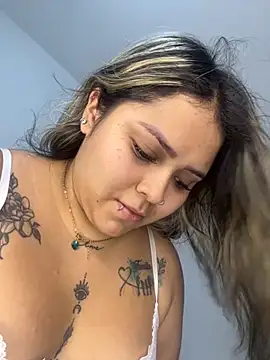 Snapshot of ashley-swift- chatting on September 22, 2025, 8:59 pm ashley-swift- online show from September 22, 2025, 8:59 pm