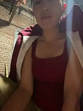 Snapshot of Huong-Ly chatting on December 14, 2025, 3:24 am Huong-Ly online show from December 14, 2025, 3:24 am