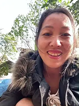 Snapshot of Huong-Ly chatting on December 21, 2025, 2:03 am Huong-Ly online show from December 21, 2025, 2:03 am