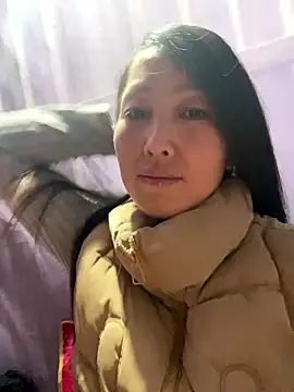 Snapshot of Huong-Ly chatting on January 15, 2026, 12:08 pm Huong-Ly online show from January 15, 2026, 12:08 pm