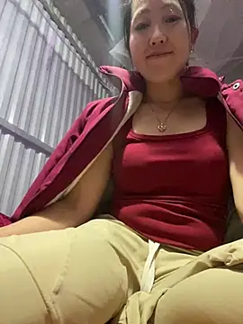 Snapshot of Huong-Ly chatting on February 17, 2026, 2:53 am Huong-Ly online show from February 17, 2026, 2:53 am