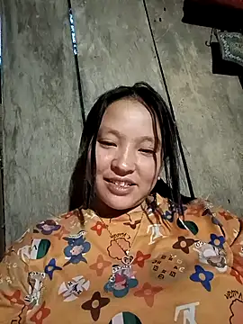 MuiNay online show from October 2, 2025, 11:02 am