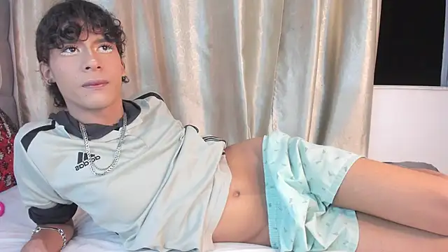 Snapshot of d3rke_666 chatting on October 21, 2025, 5:29 am d3rke 666 online show from October 21, 2025, 5:29 am