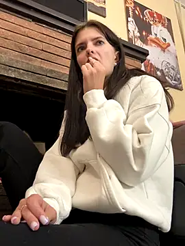 Snapshot of kimberlyy77 chatting on September 18, 2025, 7:17 pm kimberlyy77 online show from September 18, 2025, 7:17 pm