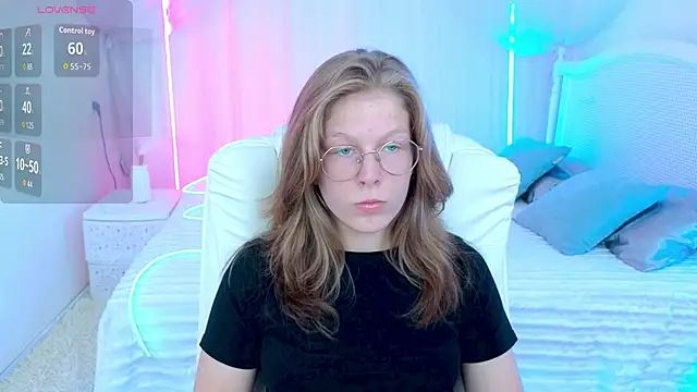 Lilly Belly online show from September 12, 2025, 11:54 am