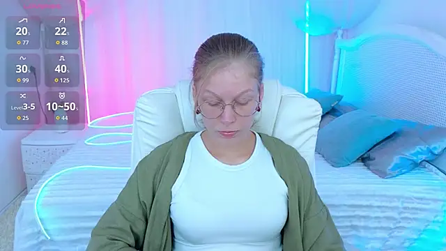Lilly Belly online show from September 11, 2025, 12:16 pm