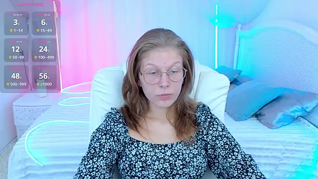 Lilly Belly online show from September 9, 2025, 12:25 pm
