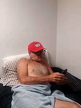 pareja-40-20 online show from March 8, 2026, 3:15 pm