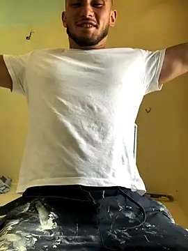 Snapshot of lewis91 chatting on September 14, 2025, 4:07 pm lewis91 online show from September 14, 2025, 4:07 pm