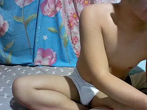 alhex gay26 online show from September 28, 2025, 12:45 pm