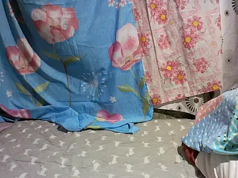 alhex gay26 online show from September 22, 2025, 1:11 am