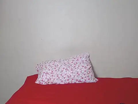 Blackberry96  online show from September 23, 2025, 5:03 am