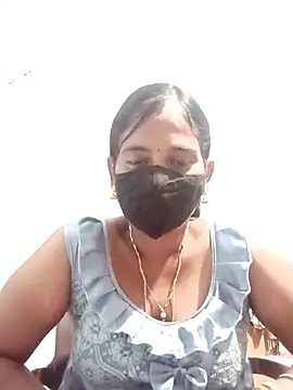 Snapshot of Naina_telugu_ chatting on October 20, 2025, 9:32 am Naina telugu online show from October 20, 2025, 9:32 am