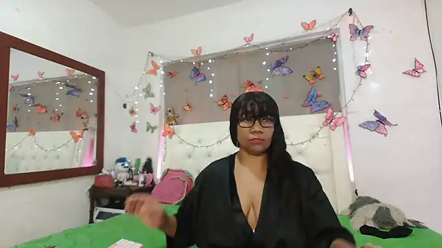 Snapshot of yhazan_blake88 chatting on October 5, 2025, 2:24 am yhazan blake88 online show from October 5, 2025, 2:24 am