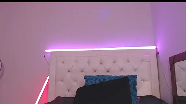 yhazan blake88 online show from April 3, 2026, 4:08 am