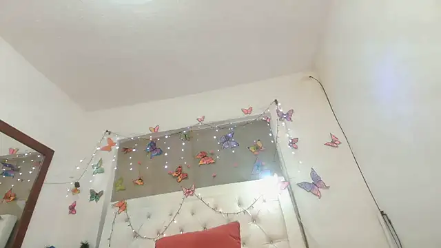 Snapshot of yhazan_blake88 chatting on September 24, 2025, 3:35 am yhazan blake88 online show from September 24, 2025, 3:35 am