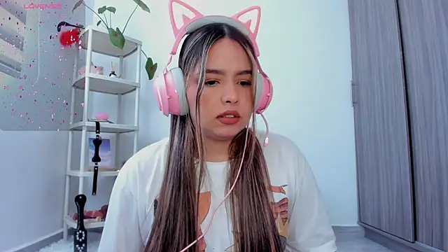 Alana Banana  online show from October 2, 2025, 3:26 pm